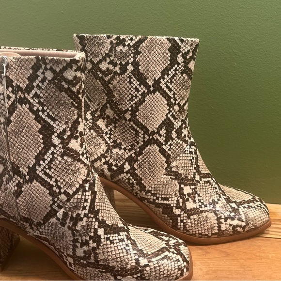 Snake Plissken - Picture 6 of 7